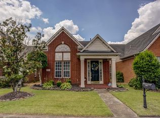 319 Fountain River Dr, Memphis, TN 38120