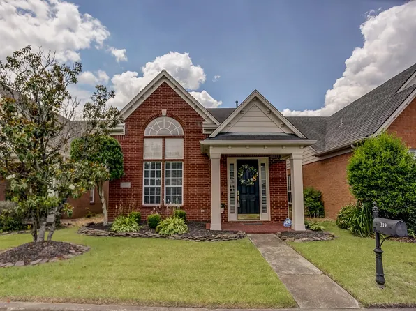 319 Fountain River Dr, Memphis, TN 38120