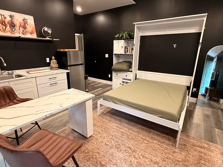 1107 Logan St #B — Photo 3