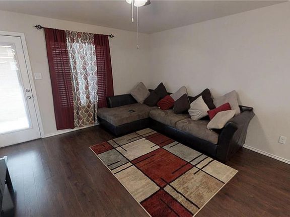 5th image of 3307 Parkmill Dr