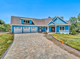 72 Saddleridge Dr, Penhook, VA 24137