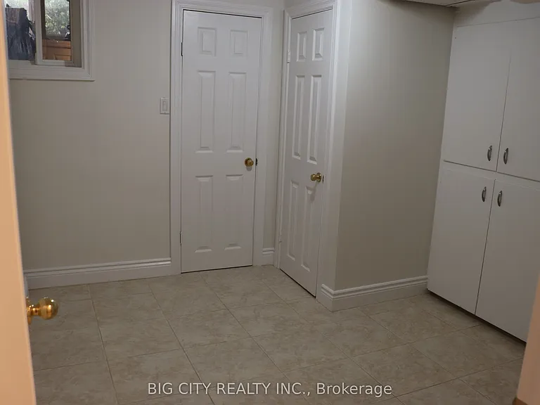 30 Lozoway Dr #LOWER — Photo 11
