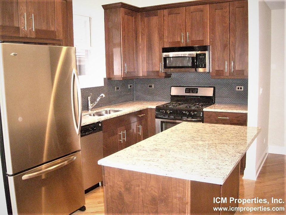 1st image of 2359 N Greenview Ave #2