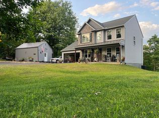 1300 Texter Mountain Rd, Reinholds, PA 17569