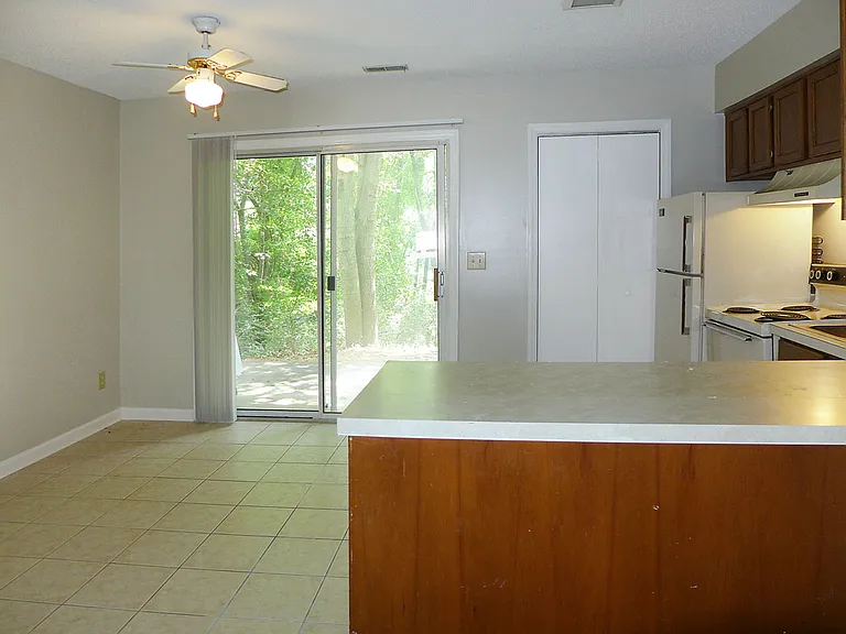 138 Marlowe Ct — Photo 8