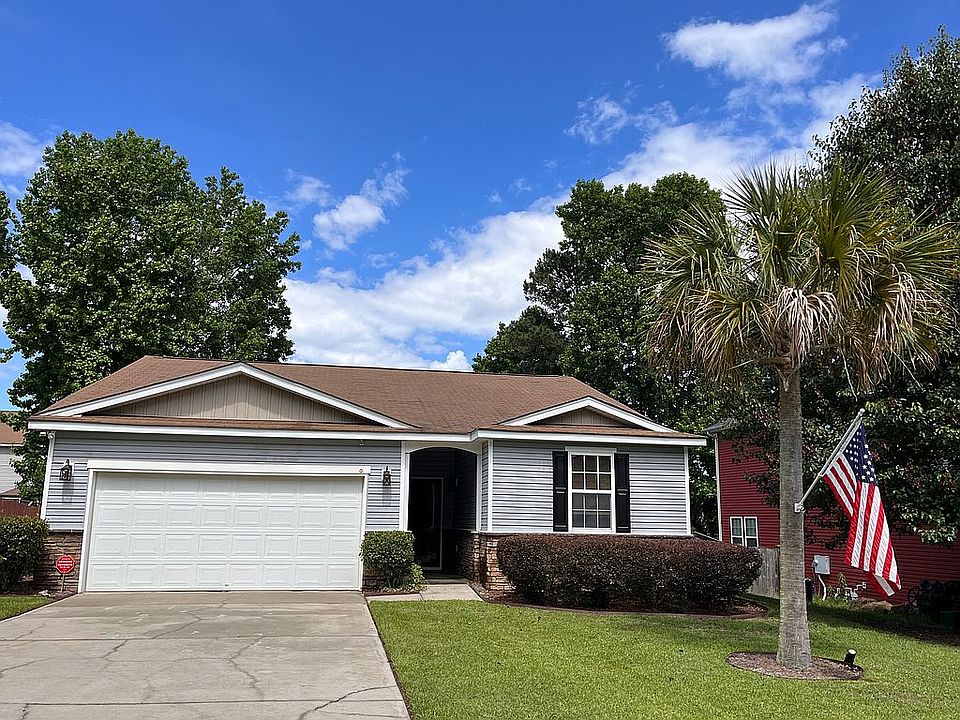 Front of house/street view