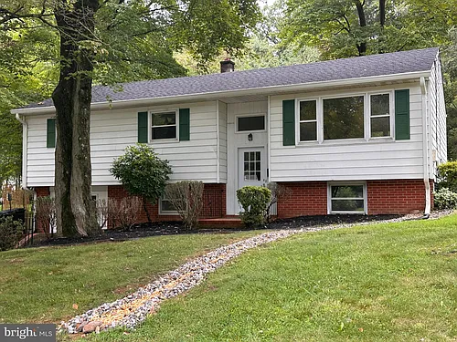 60 Broad Ave Photo 1