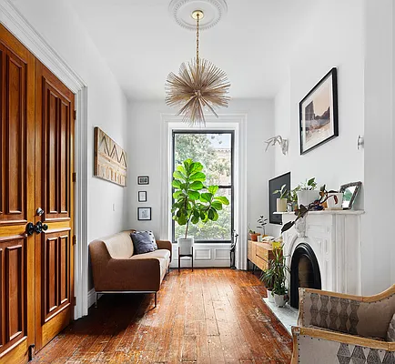 Sold by Compass | media 2