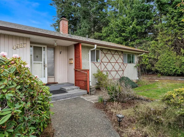 4987 Wesley Rd, Saanich, BC V8Y 1Z1