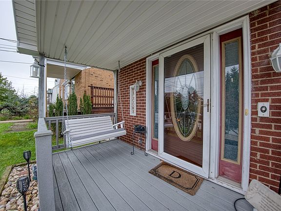 5th image of 922 Lindberg Ave