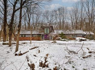50 Redfern Dr, Youngstown, OH
