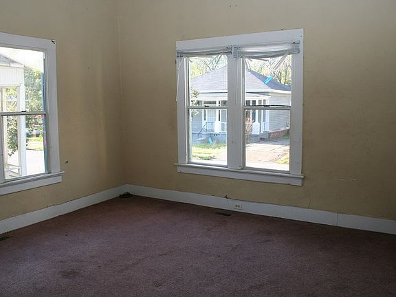4th image of 801 20th St