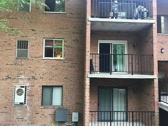 2nd image of 521 Martin Luther King Dr W APT 3