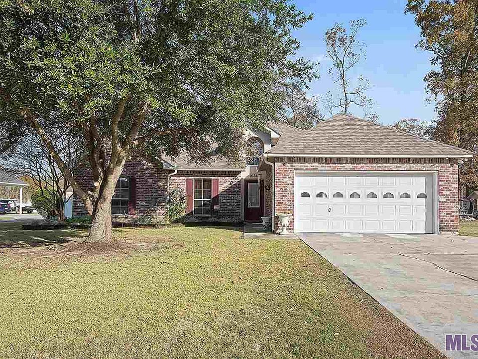 1st image of 16324 Stafford Oak Dr