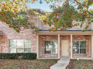 2393 Homewood Ln, Grand Prairie, TX 75050