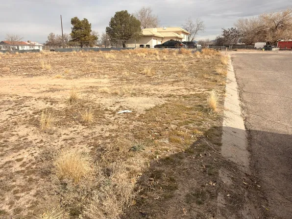 328 Clara Ln, Belen, NM 87002