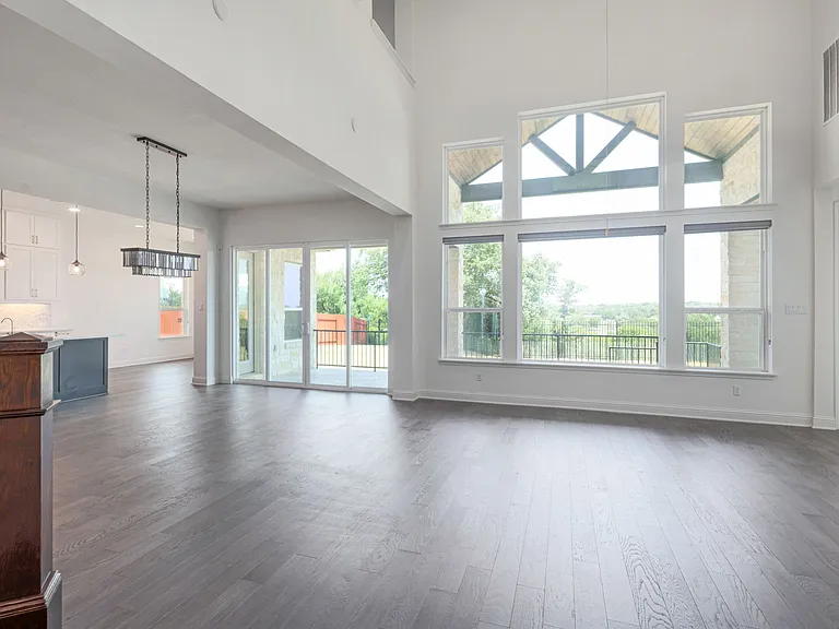 4413 Edgewater Dr — Photo 9