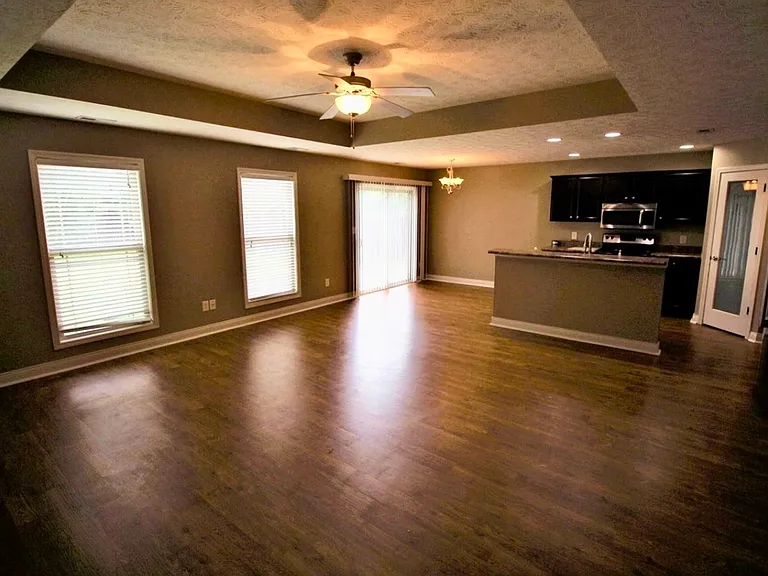 2831 Atlas Dr — Photo 3