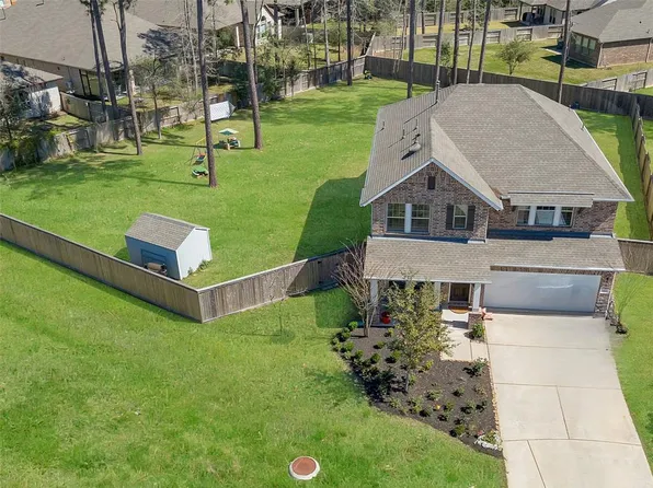 103 Scarlet Maple Court, Conroe, TX 77318
