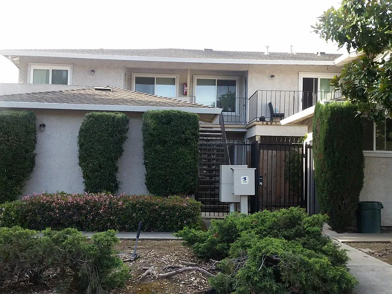 956 Paula St — Photo 4
