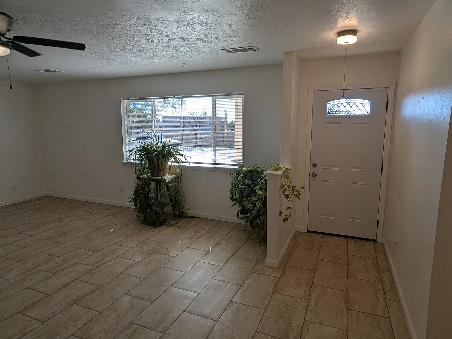 4 bed, 2057 sqft, $2,395 — Photo 2