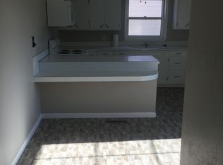 321 6th St, Milnor, ND 58060