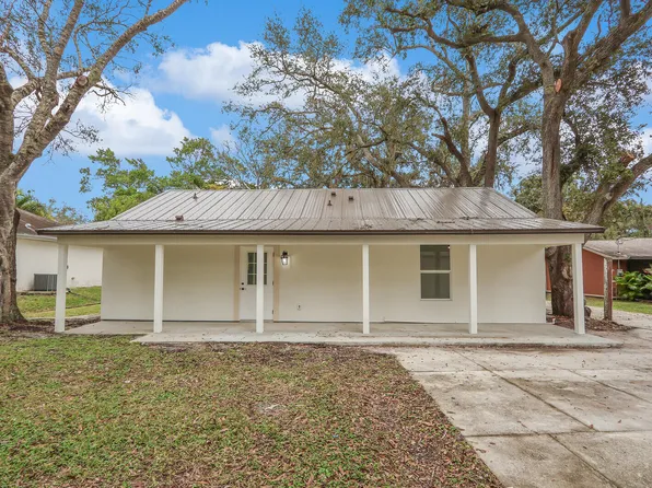 7403 Palomar Street, Fort Pierce, FL 34951