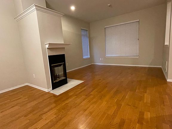 4th image of 18008 NE 94th Ct Unit 3