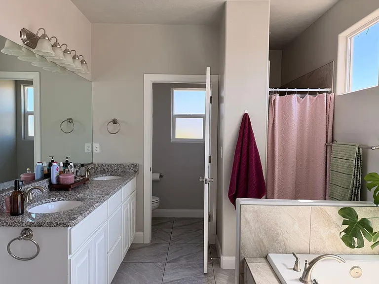2689 W 220 N — Photo 17
