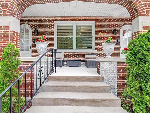 4th image of 4957 Holly Hills Ave
