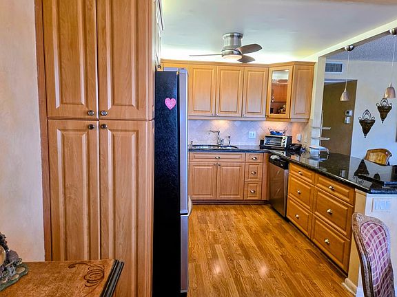 2nd image of 4027 Lyndhurst #4027