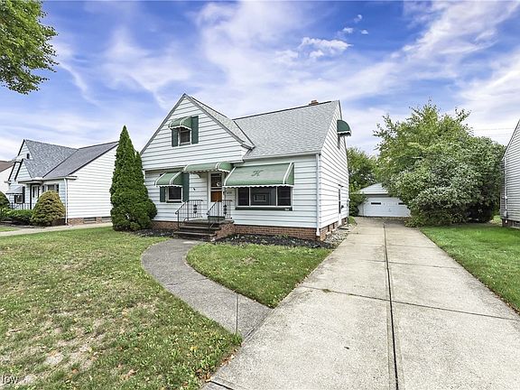 3rd image of 4753 Summer Ln
