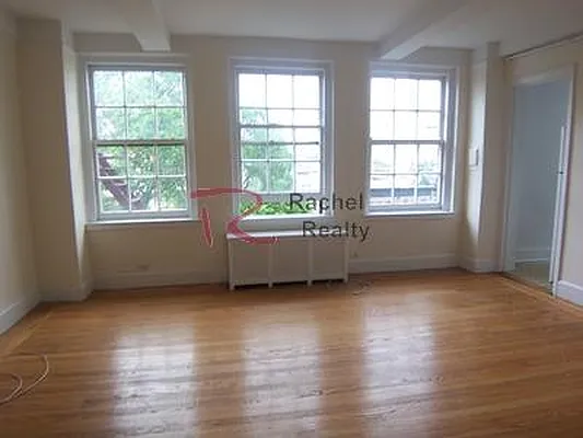 Rented by Rachel Realty | media 33