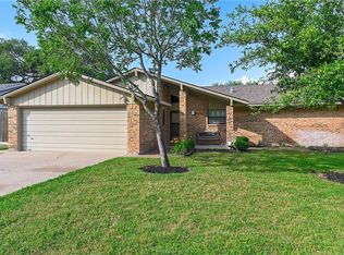 1819 Laura Ln, College Station, TX 77840