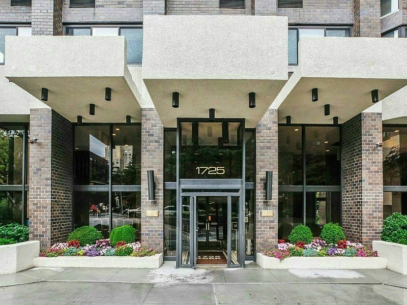 2nd image of 1725 York Ave APT 27H