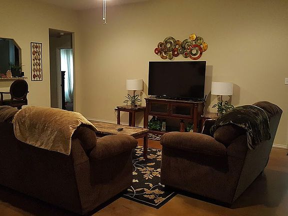 3rd image of 217 Woodland Blvd