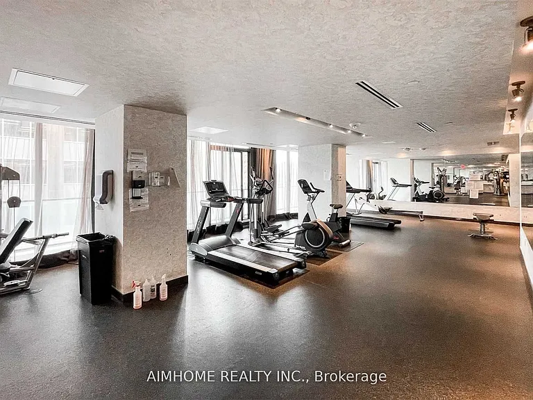 426 University Ave #2301 — Photo 24