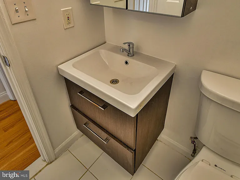 1319 Belmont St NW — Photo 30