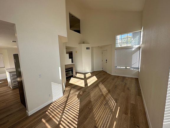 4th image of 11464 Aberdeen Dr