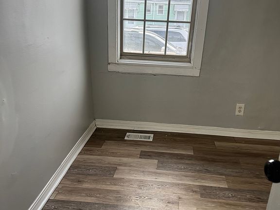 2nd image of 2689 Holmes St #Rh1