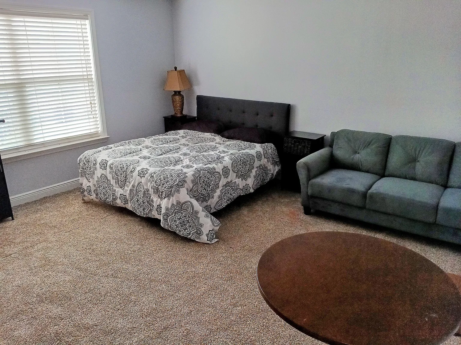 2 bed, 3.0 bath, 3300 sqft, $1,027 — Photo 3