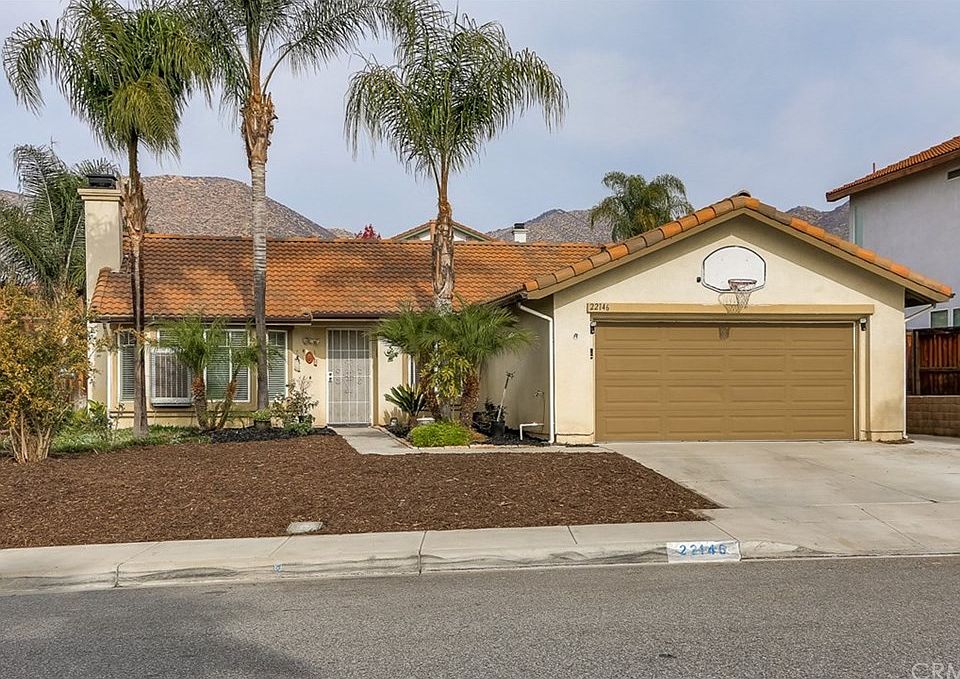 1st image of 22146 Country Hills Dr