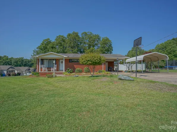307 Maple St, Locust, NC 28097