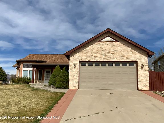 2nd image of 235 Ponderosa Cir