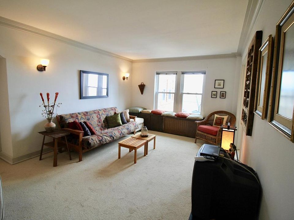 1st image of 1028 E Juneau Ave APT 723