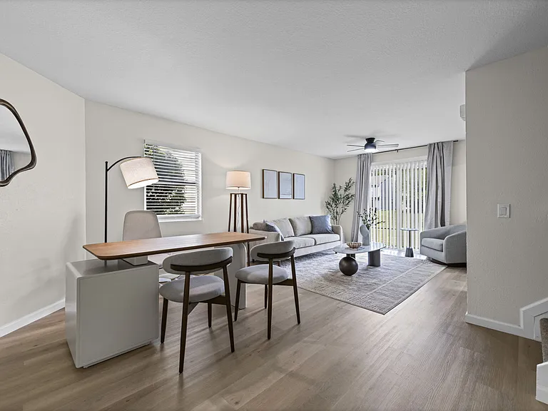 Cedarbridge Villas — Photo 8