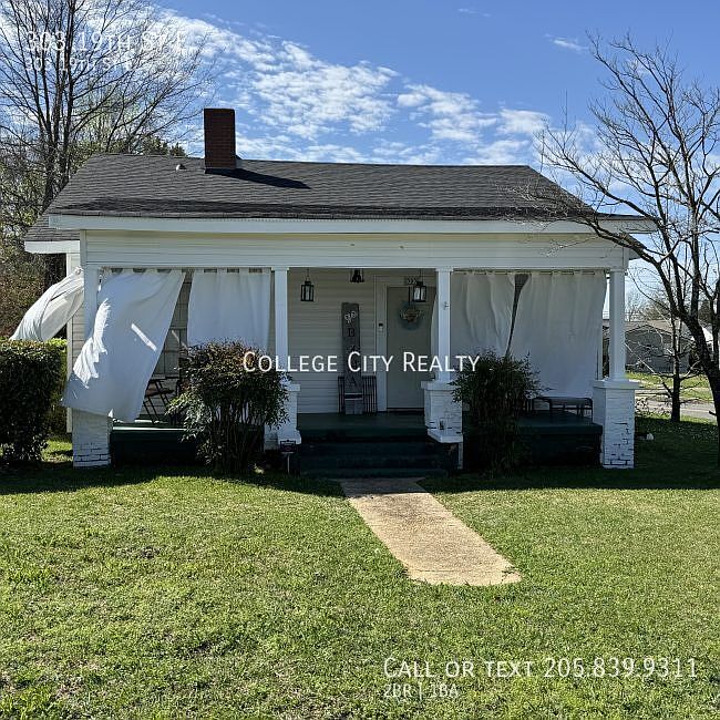 1st image of 303 19th St E