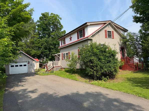 27 Delmont Street, Presque Isle, ME 04769