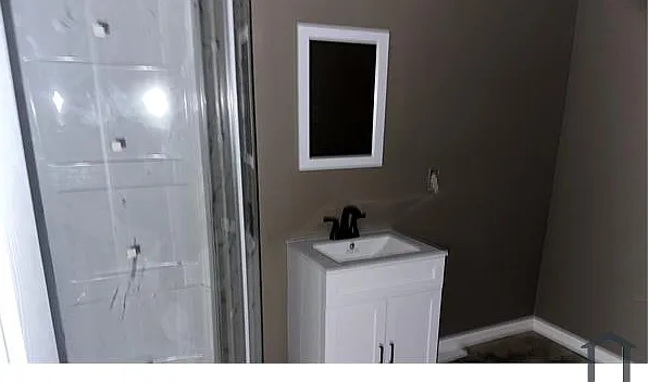 3 bed, 1200 sqft, $1,200 — Photo 4