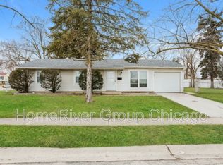 206 Spangler Rd, Romeoville, IL 60446